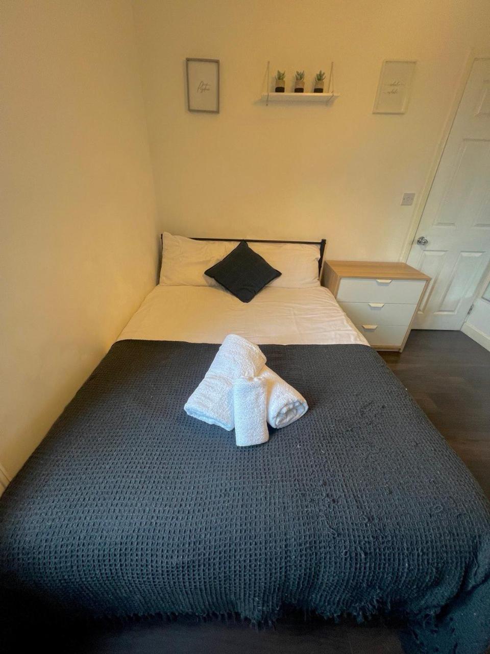 Deluxe Ensuite Double Room With Ensuite Coventry Exterior foto