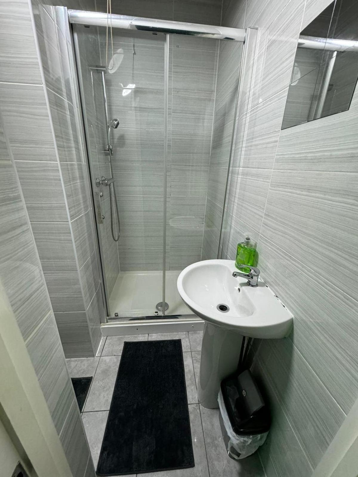 Deluxe Ensuite Double Room With Ensuite Coventry Exterior foto